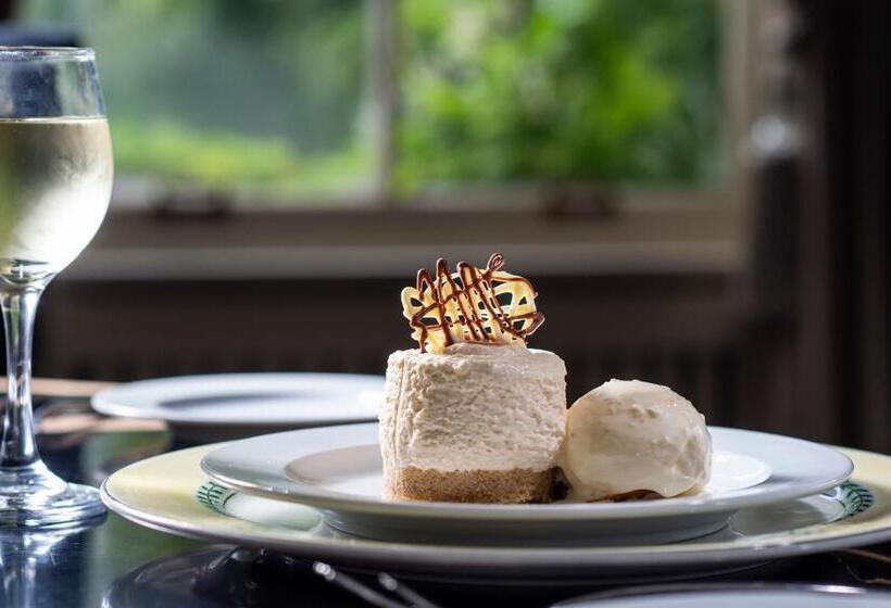 בית מלון כפרי Enterkine Country House Resort