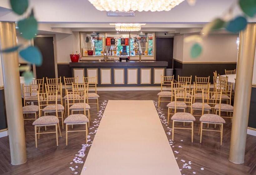 בית מלון כפרי Enterkine Country House Resort