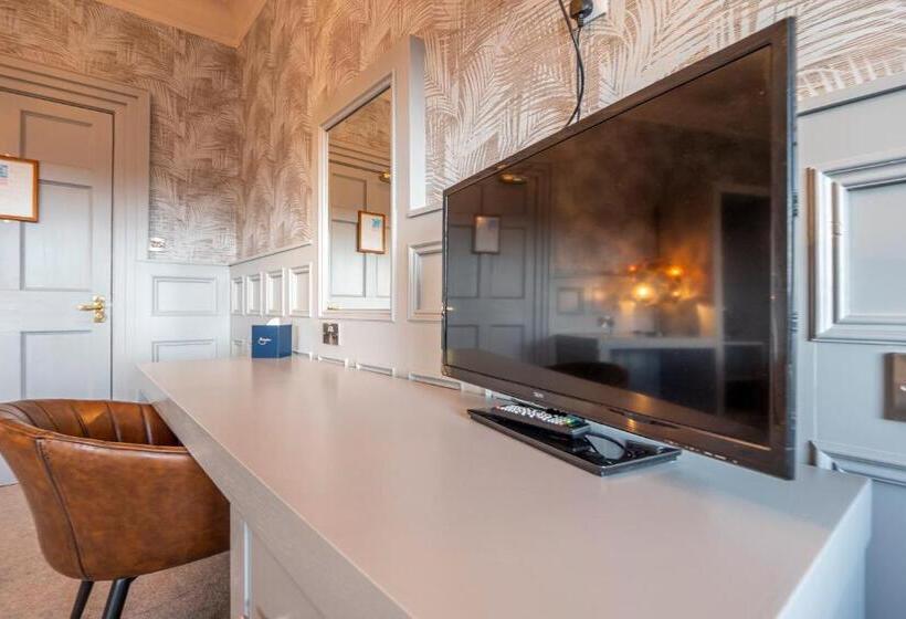 בית מלון כפרי Enterkine Country House Resort