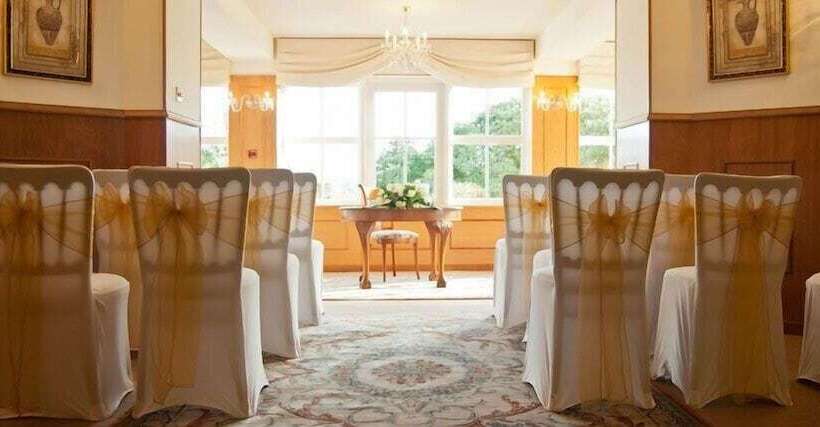 בית מלון כפרי Enterkine Country House Resort