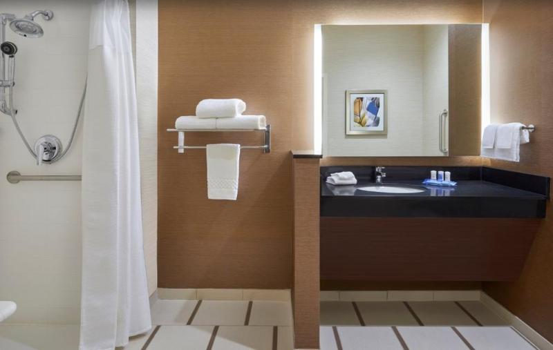 בית מלון כפרי Fairfield By Marriott Niagara Falls