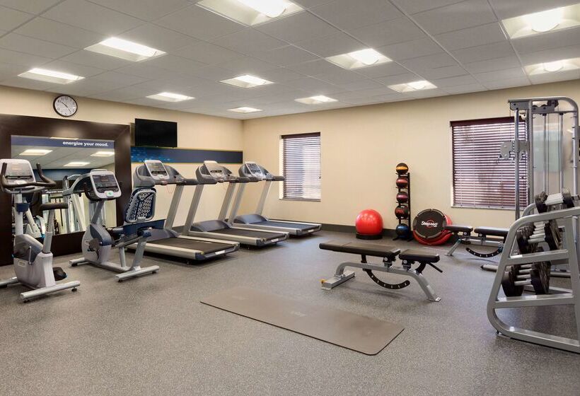 فندق Hampton Inn Fairmont