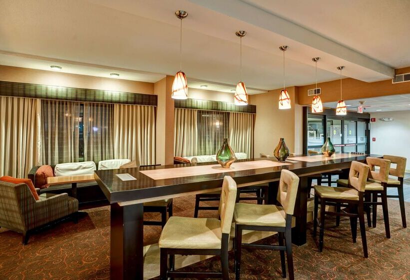 فندق Hampton Inn Fairmont