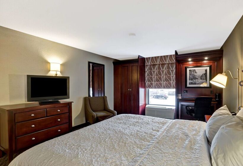 فندق Hampton Inn Fairmont