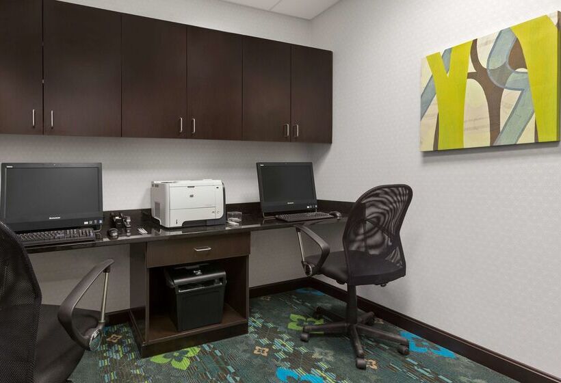 فندق Hampton Inn Fairmont