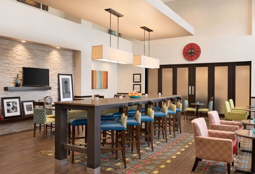 فندق Hampton Inn & Suites Kenosha