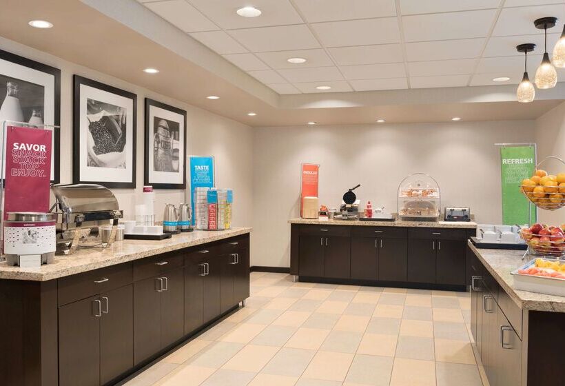 فندق Hampton Inn & Suites Kenosha