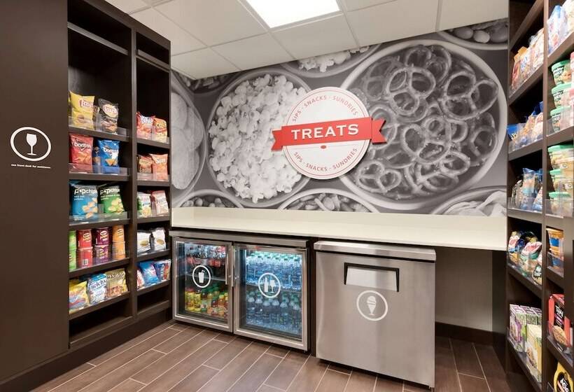 فندق Hampton Inn & Suites Kenosha