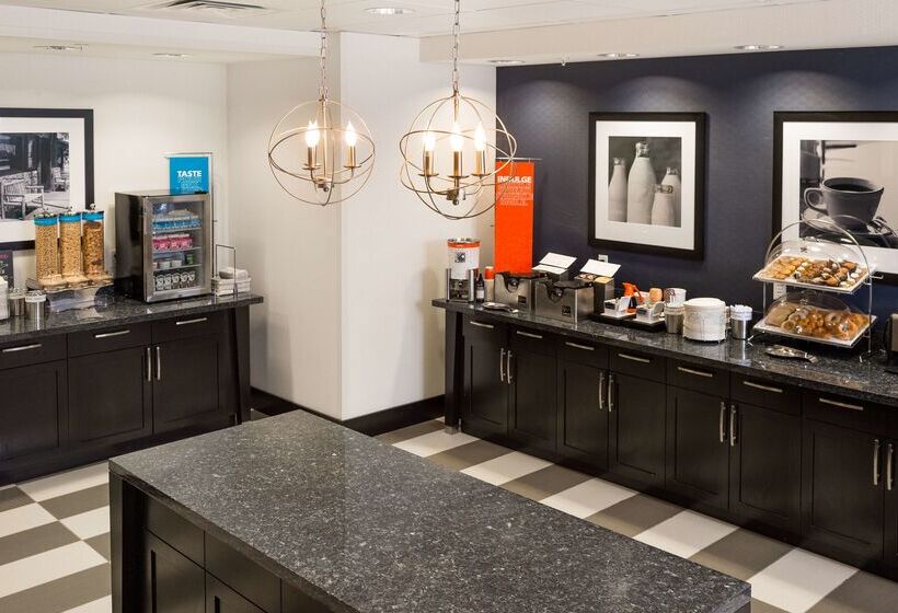 فندق Hampton Inn & Suites La Crosse Downtown