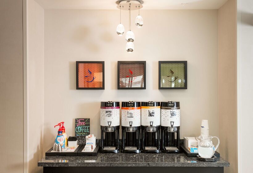 فندق Hampton Inn & Suites La Crosse Downtown