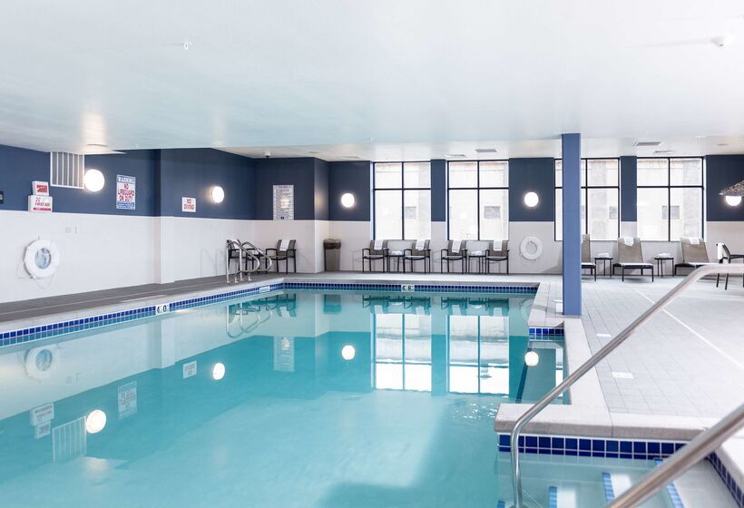 فندق Hampton Inn & Suites La Crosse Downtown