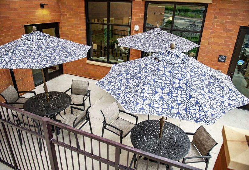 فندق Hampton Inn & Suites La Crosse Downtown