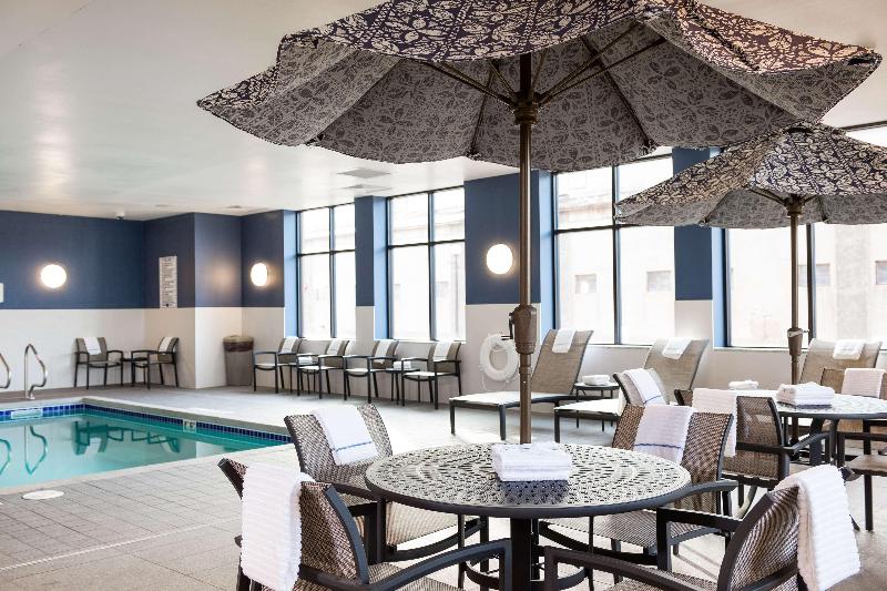 فندق Hampton Inn & Suites La Crosse Downtown