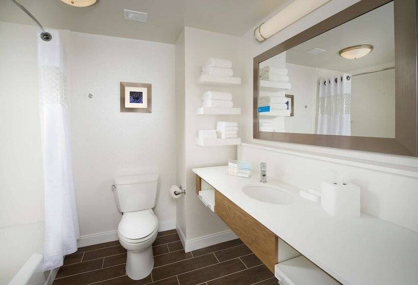 Отель Hampton Inn & Suites Syracuse/carrier Circle