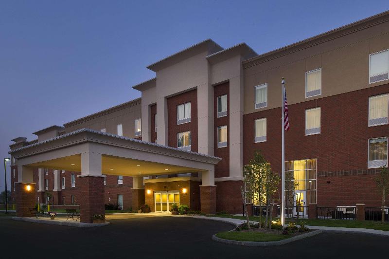 Отель Hampton Inn & Suites Syracuse/carrier Circle