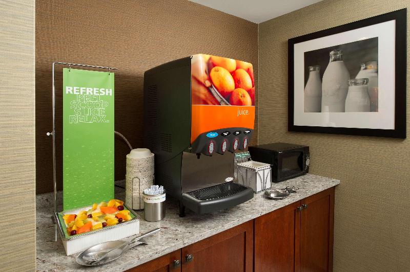 Отель Hampton Inn & Suites Syracuse/carrier Circle
