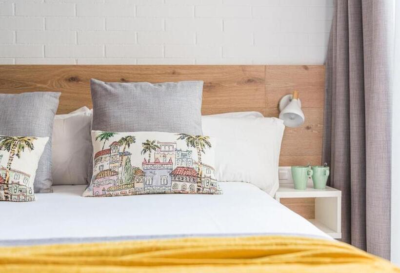 Отель Bypillow House