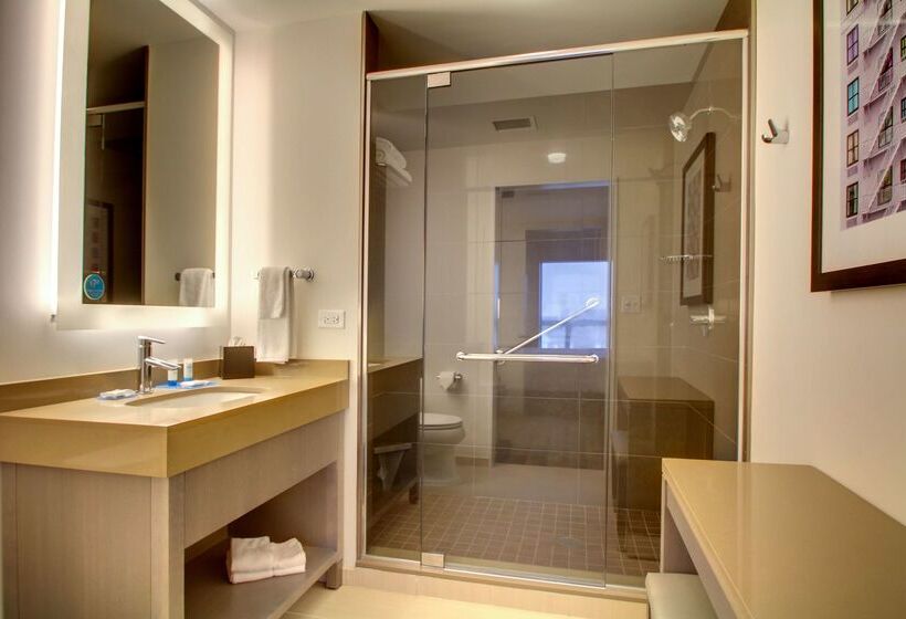 هتل Hyatt House Chicago/evanston