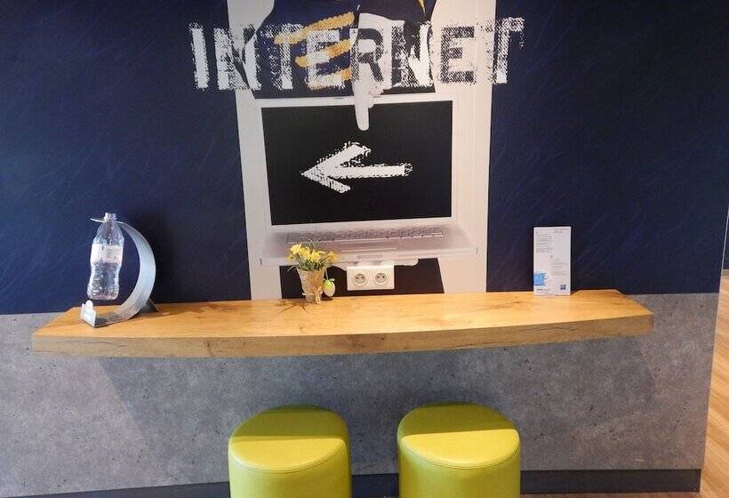 Отель Ibis Budget Clermont Ferrand Sud