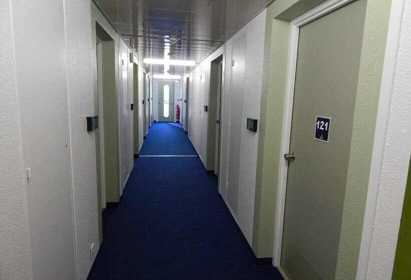 Отель Ibis Budget Clermont Ferrand Sud