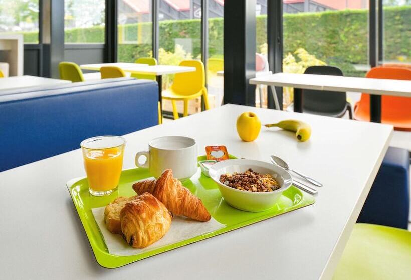 Отель Ibis Budget Clermont Ferrand Sud