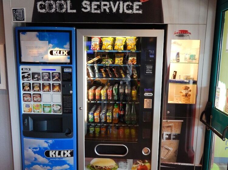 Отель Ibis Budget Clermont Ferrand Sud