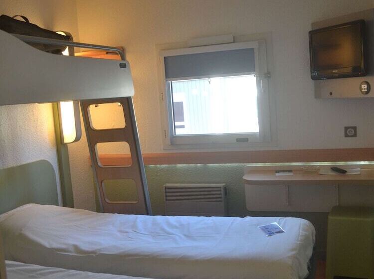 Отель Ibis Budget Clermont Ferrand Sud
