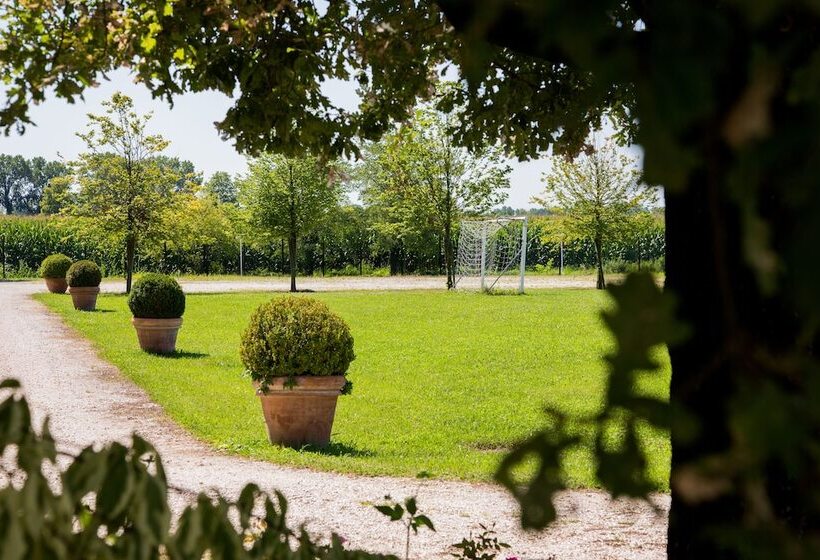 ホテル Il Bosco Di Arichis