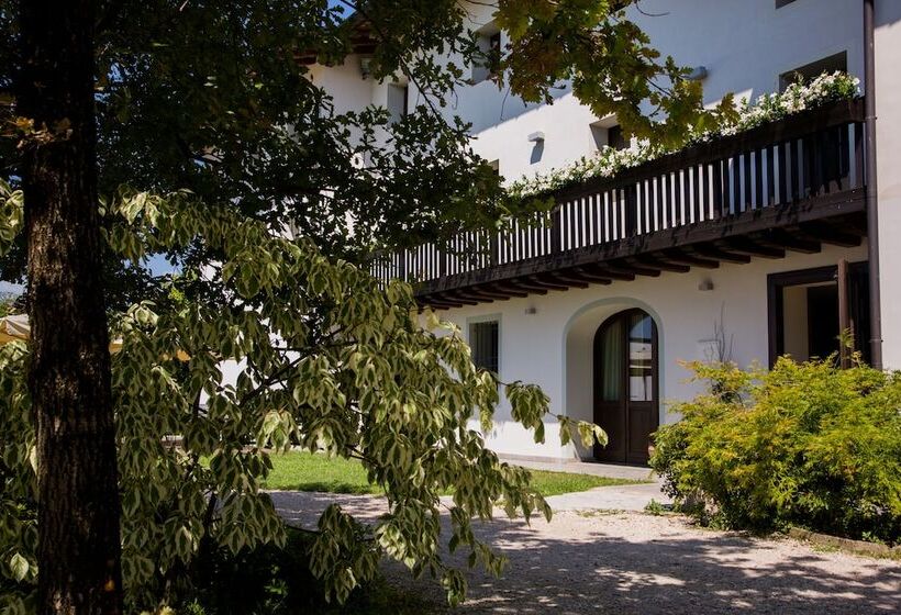 ホテル Il Bosco Di Arichis