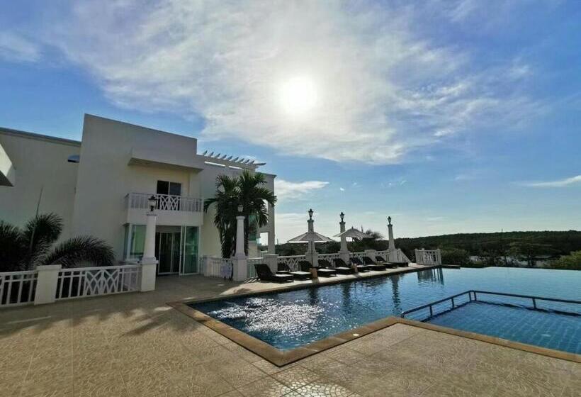 호텔 Krabi Front Bay Resort