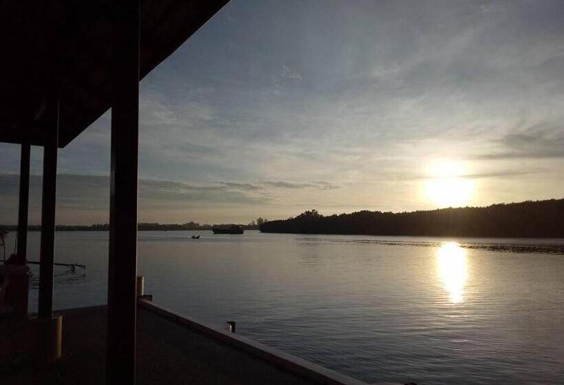 ホテル Krabi Front Bay Resort