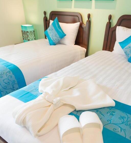 호텔 Krabi Front Bay Resort