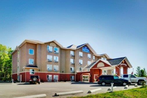 בית מלון כפרי Lakeview Inns & Suites  Chetwynd