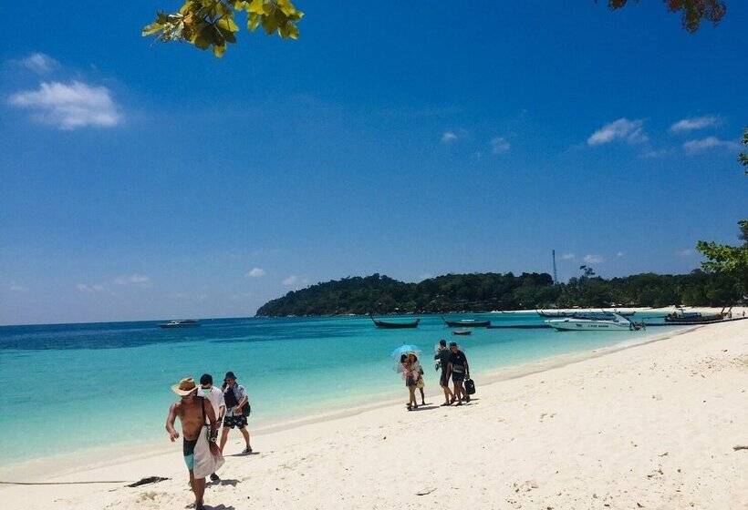 호텔 Lipe Banyan Apartments