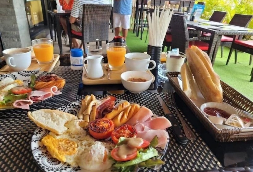 Phuket Meet Holiday Hotel Rawai 普吉岛相遇花园度假酒店 拉威店