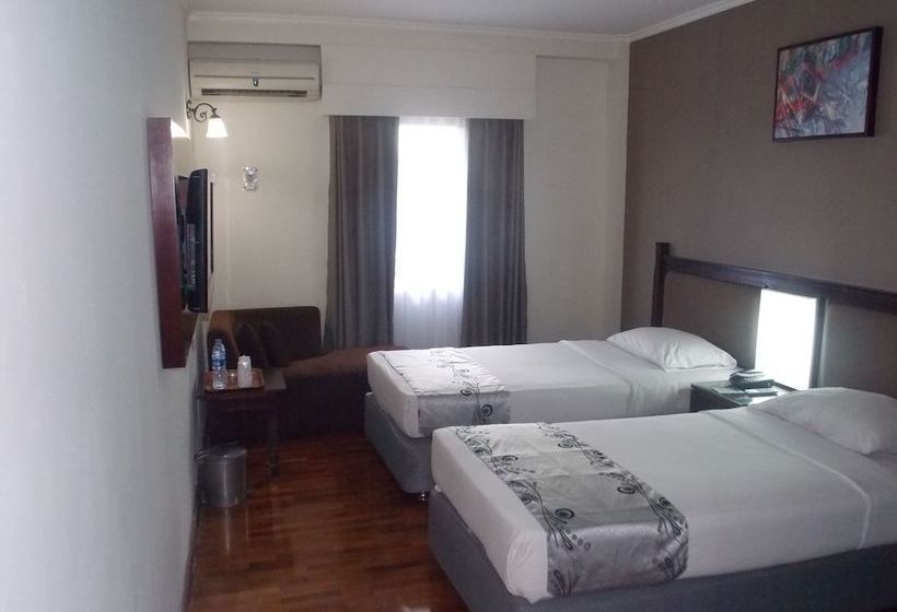 ホテル Mega Proklamasi