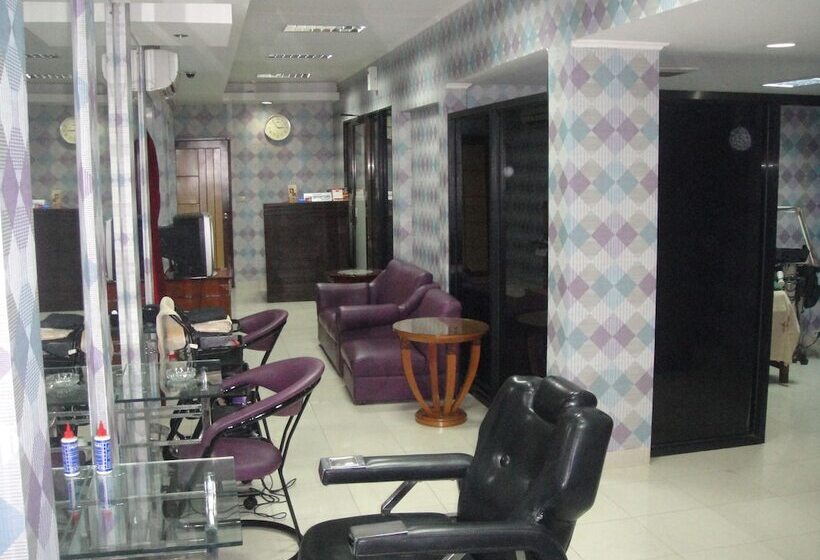 ホテル Mega Proklamasi