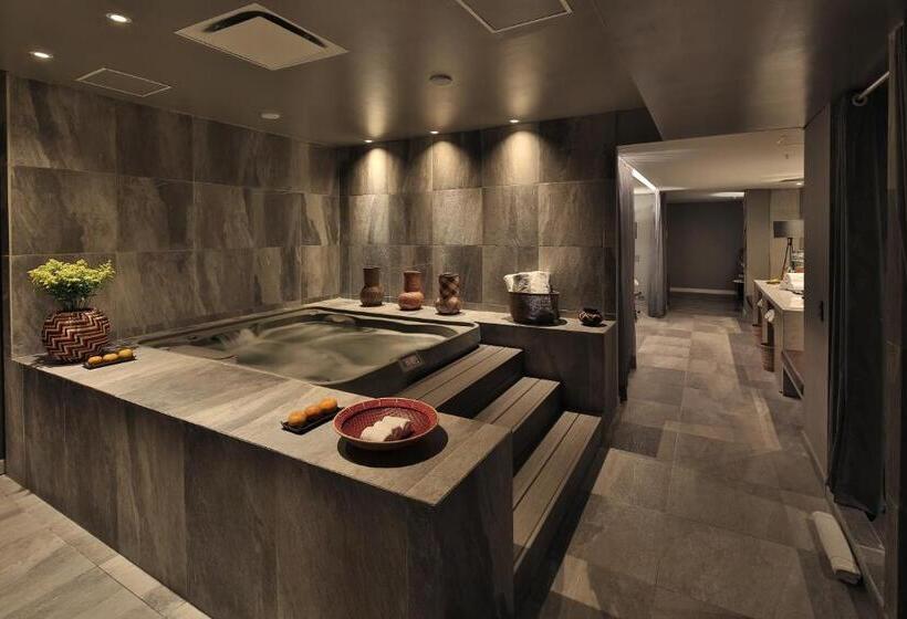 Отель Movich Buro 51