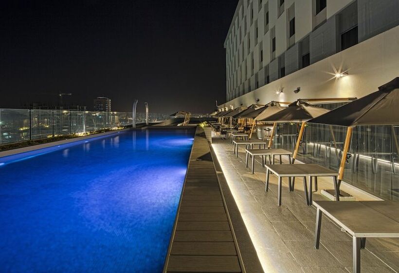 Отель Movich Buro 51