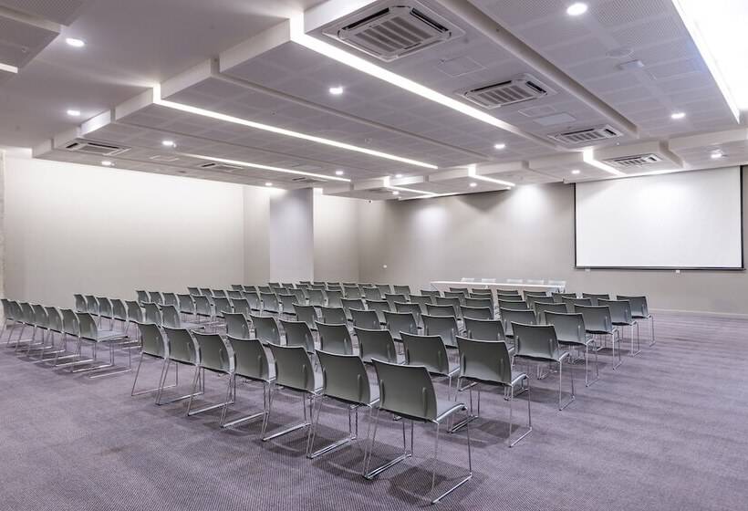 Отель Movich Buro 51