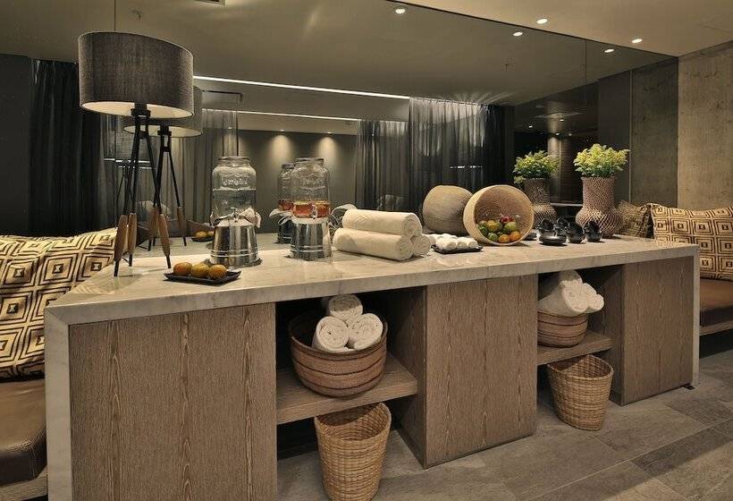 هتل Movich Buro 51