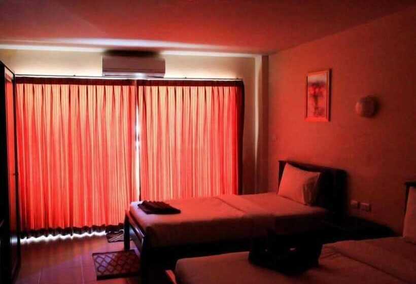 هتل Number 1 Guesthouse & Restaurant