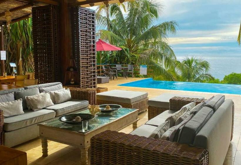 هتل On Vacation Acantilado De La Tierra