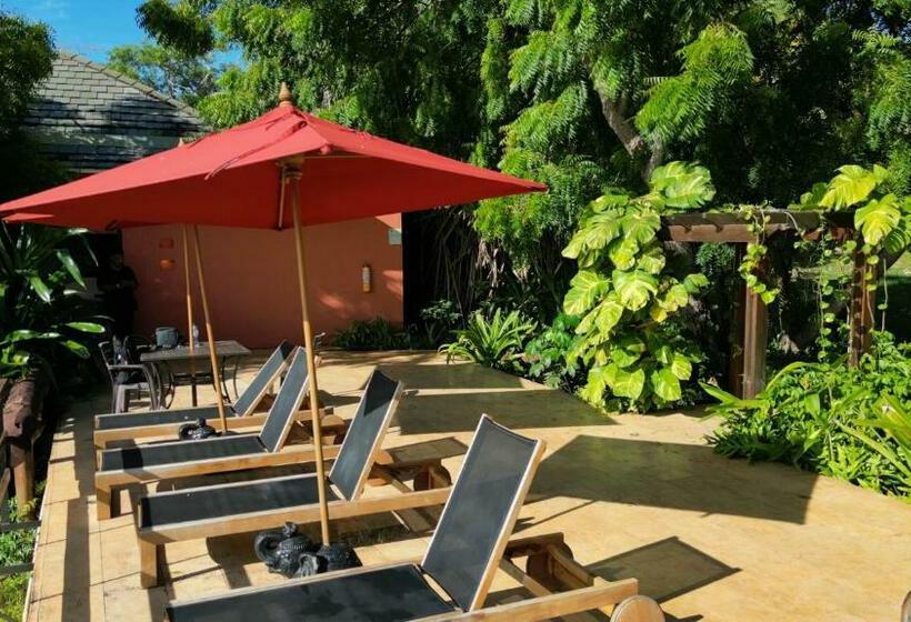 هتل On Vacation Acantilado De La Tierra