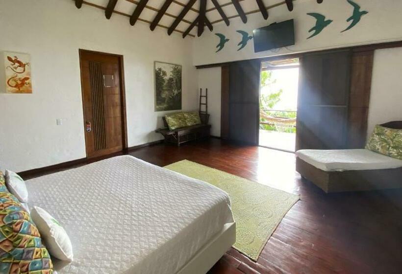 هتل On Vacation Acantilado De La Tierra