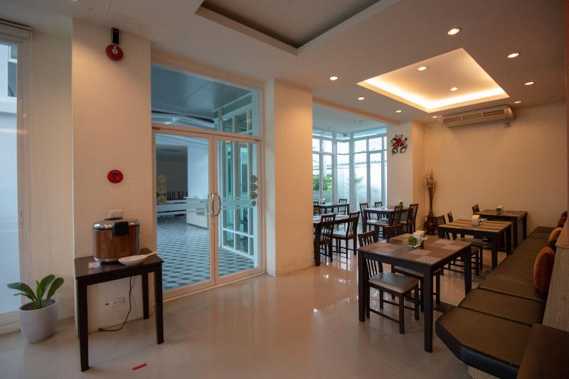 Phavina Hotel Rayong Sha Extra Plus
