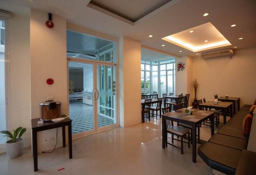 Phavina Hotel Rayong Sha Extra Plus