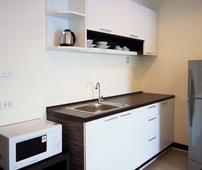 Phavina Hotel Rayong Sha Extra Plus