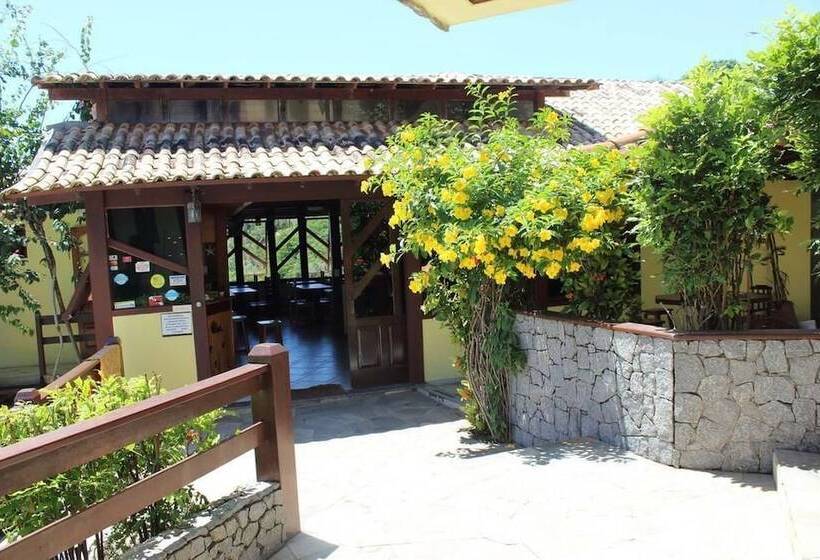 هتل Casa Dos Arcos Bed And Breakfast