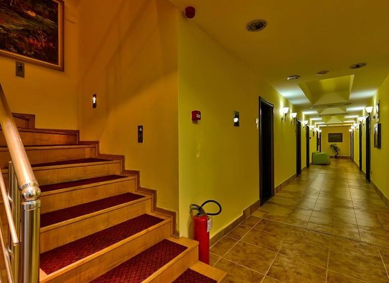 هتل President Garni